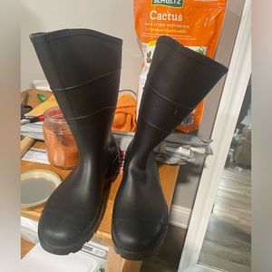 Black Rain Boots